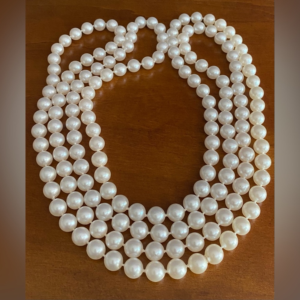 Vintage Faux Pearl Beaded Necklace 🤍